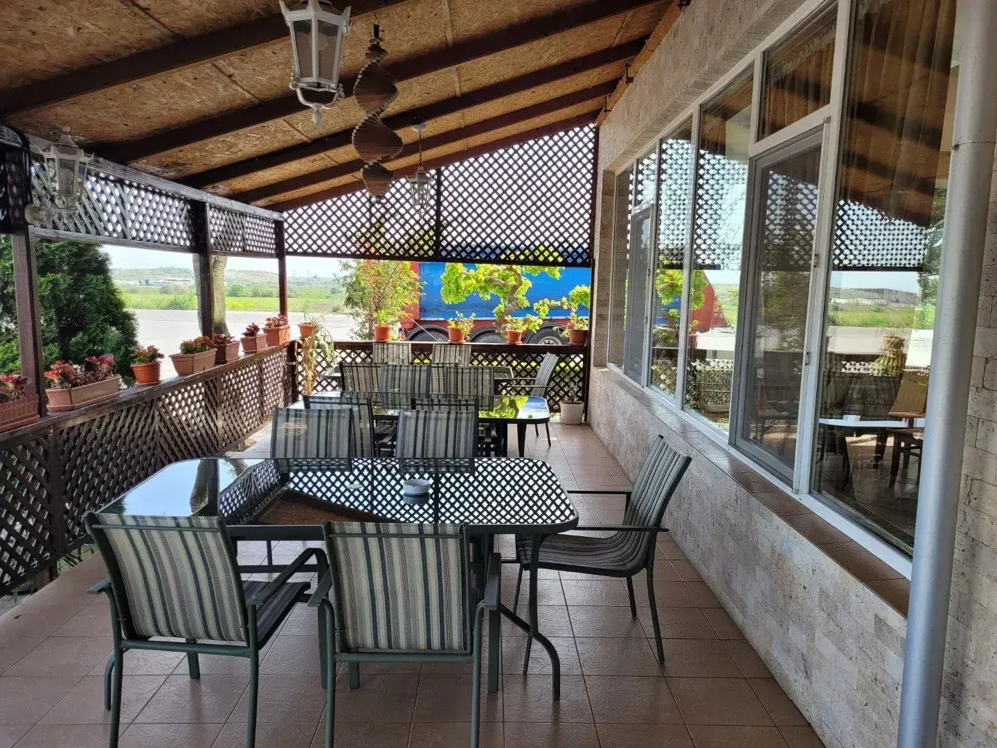 Hanul Kartali – restaurant tradițional lângă aeroport